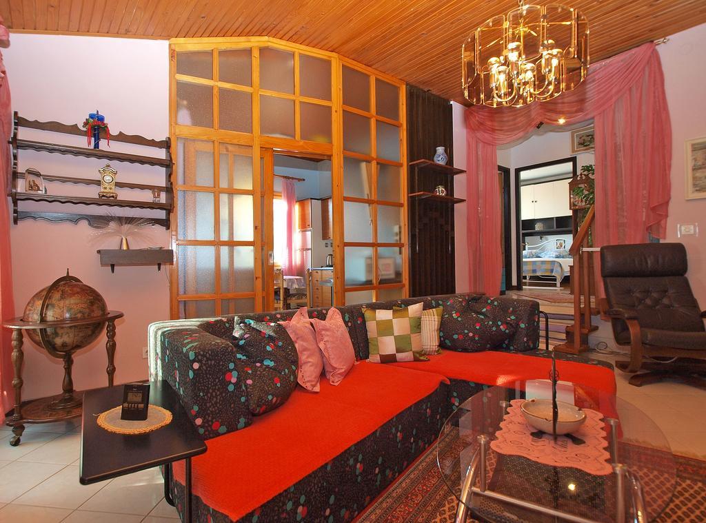 House Silvana 1461 พูลา ภายนอก รูปภาพ